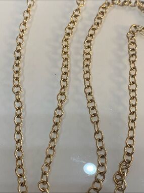 Sarah Coventry gold tone chain
